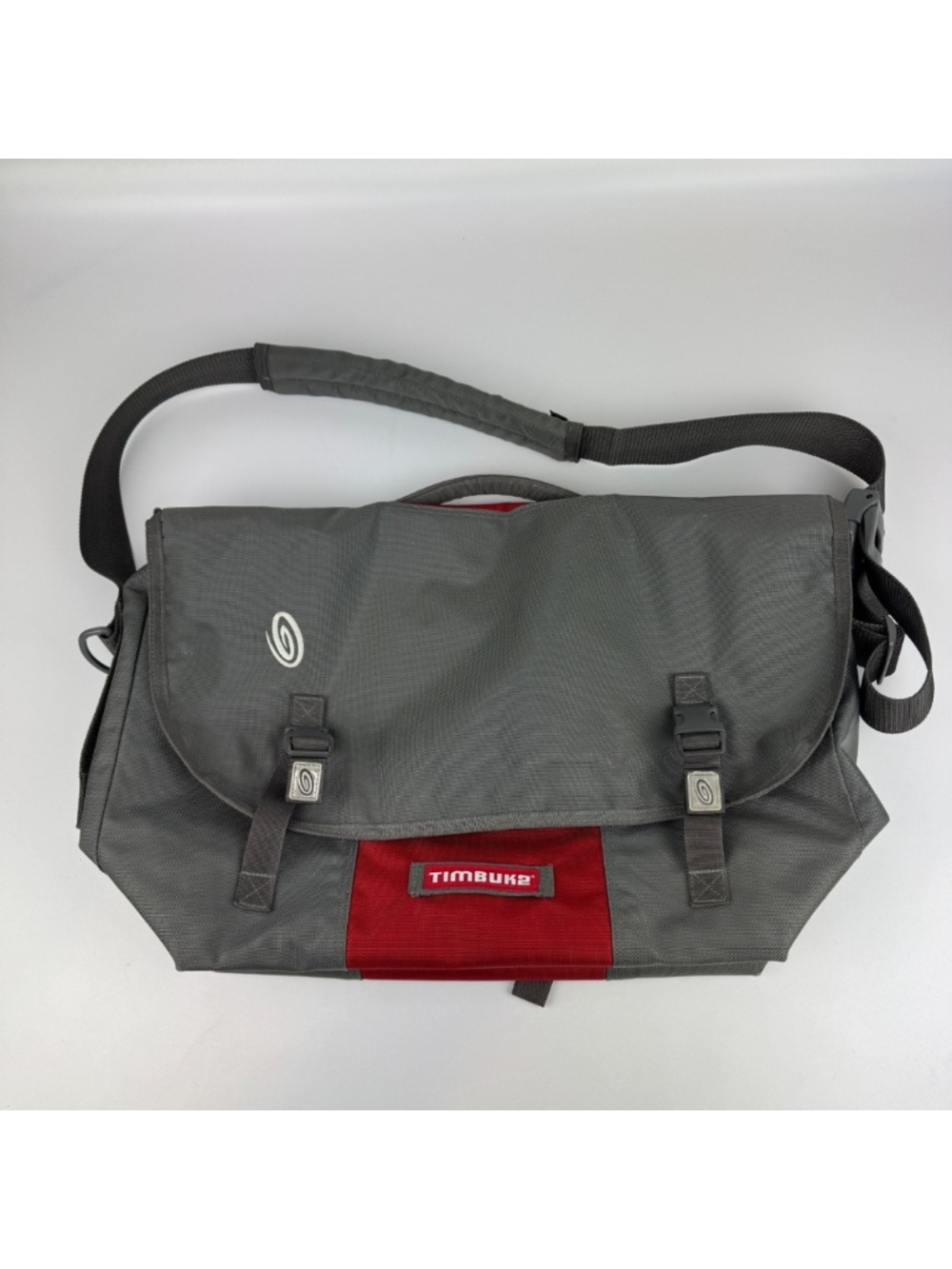 Timbuk2 Classic Messenger Bag Large Laptop Work Commuter Water Resistant Gray